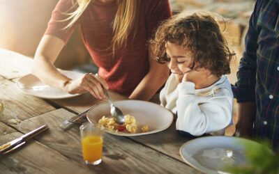 A Caregiver’s Guide to Positive Mealtime Experiences for Picky Eaters